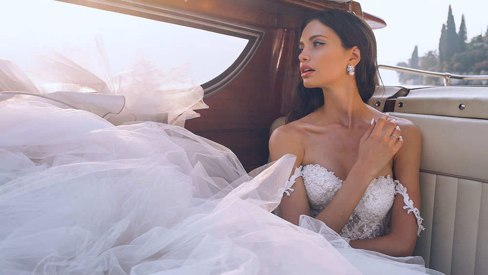 wedding-dress-model