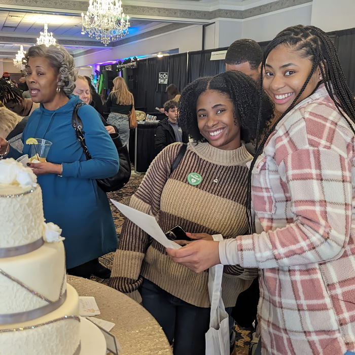 ohio wedding show cake booth