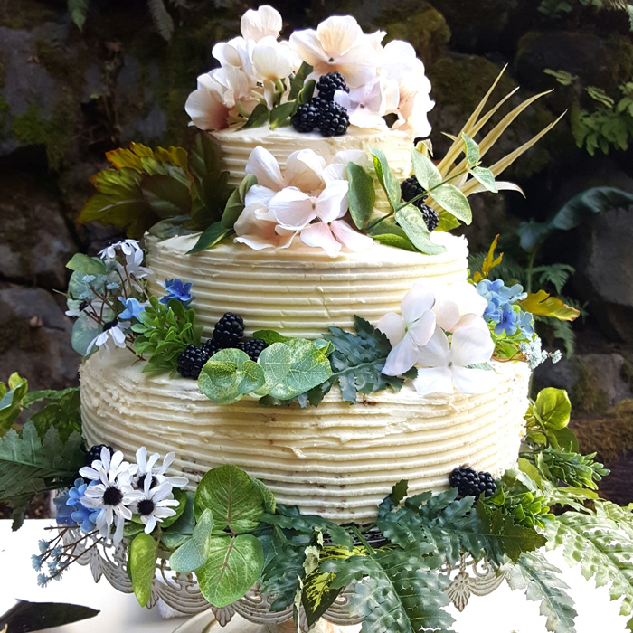 dayton-ohio-wedding-show-cake-700x700 Dayton Ohio Wedding Show cake